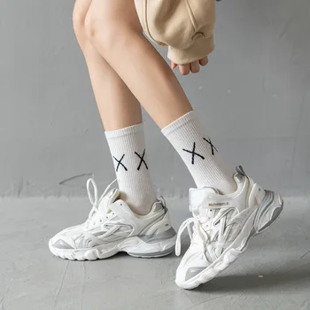 XX Női Zokni Utcai Zoknik Női ruházat Lélegző Magas Boka Középső Cső Sox Divat Pamut egyszínű Őszi Téli Japán Socken