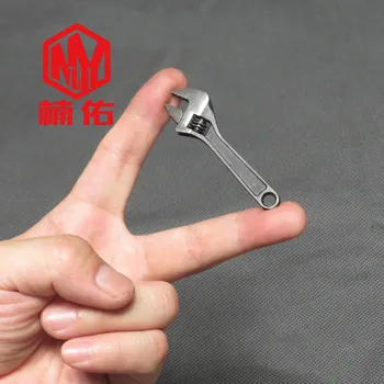 1DB EDC Hordozható Kulcstartó Eszköz Medál Kreatív Mini Csavarkulcs Franciakulcs, Szabadtéri önvédelmi Eszköz