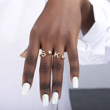 Apró Kezdeti Gyűrű A Nők Cirkon A-Z-Ig 26 Levelet Gyűrűk Divat Pár Esküvői Varázsa Állítható Születési Ékszer Ajándék Bijoux Femme
