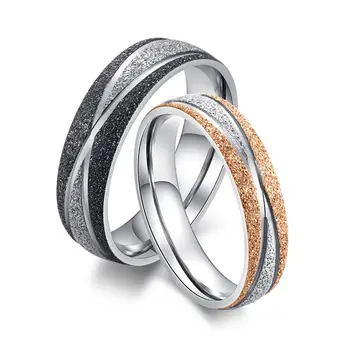 KOPP pár eljegyzési gyűrűt a nők a férfiak homok átkozott arany színű rozsdamentes acél CZ jegygyűrű ékszer