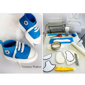 6db/3D Bébi Cipő Formája, Műanyag Torta Fondant Szappan Penész 3D-s Cipő Alakú Tortát Díszítő Eszközök Sütemény Konyha Dekoráció Bakeware